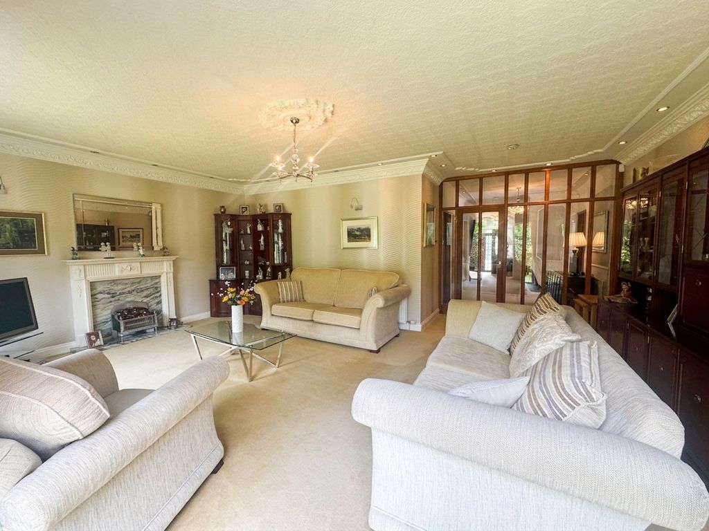 Property photo 2 of 43