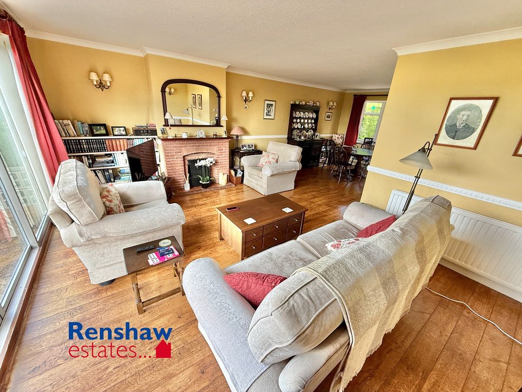 Property photo 3 of 25 L (1)