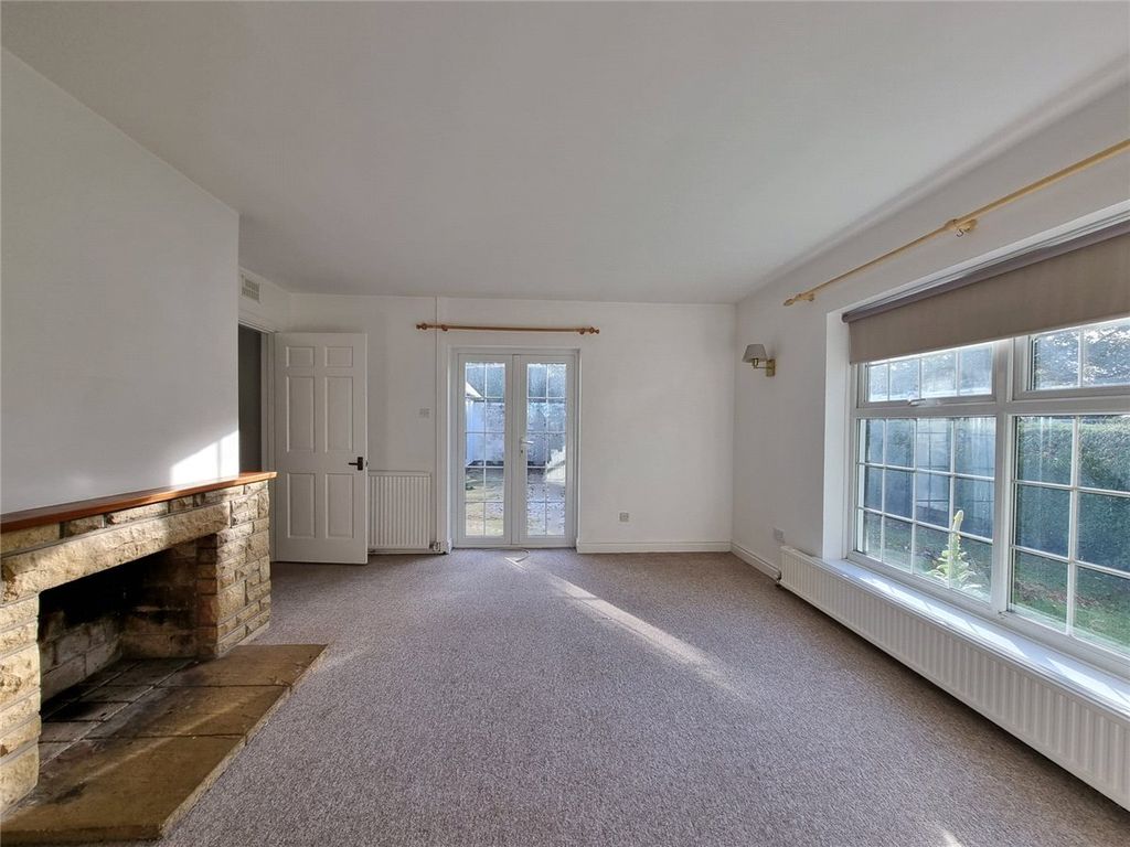 Property photo 3 of 15 Picture No. 01
