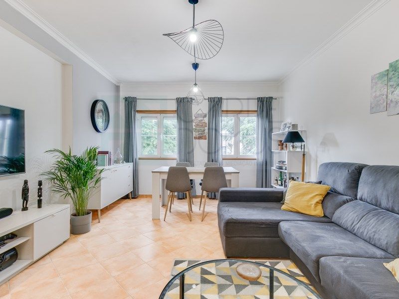 Property photo 2 of 33