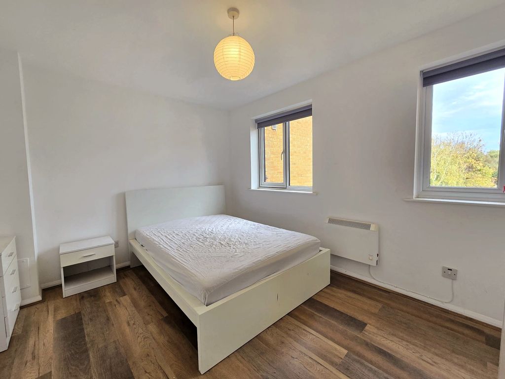 Property photo 3 of 5