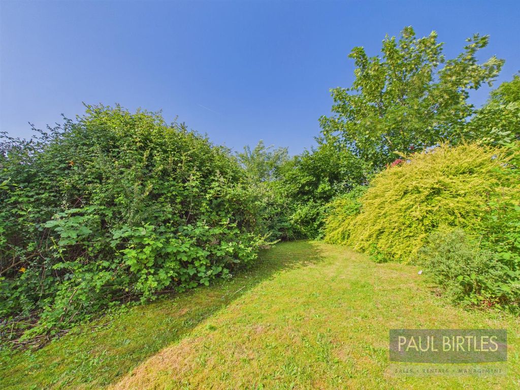 Property photo 2 of 18 Cam04378G0-Pr0357-Still001.Jpg