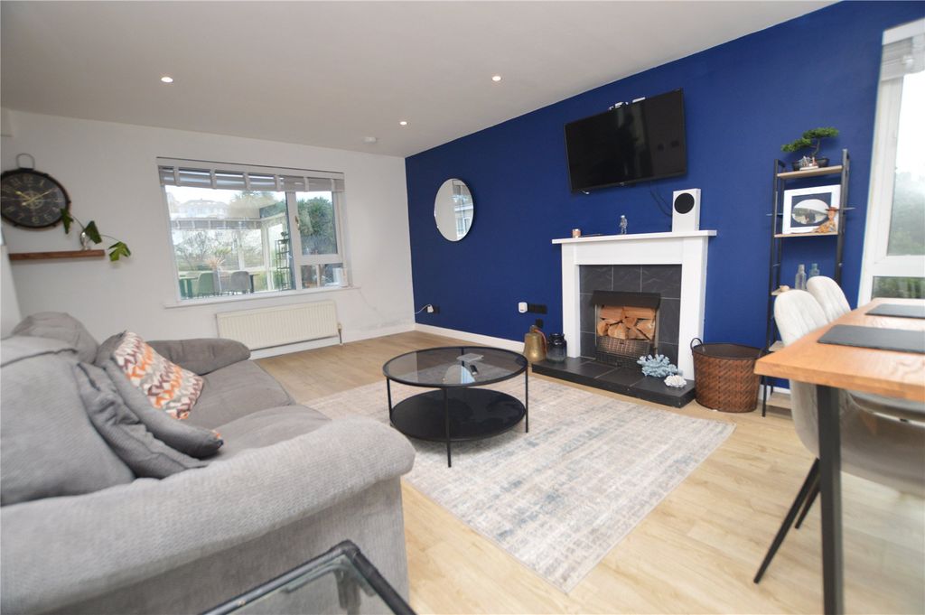 Property photo 2 of 10 Picture No. 06