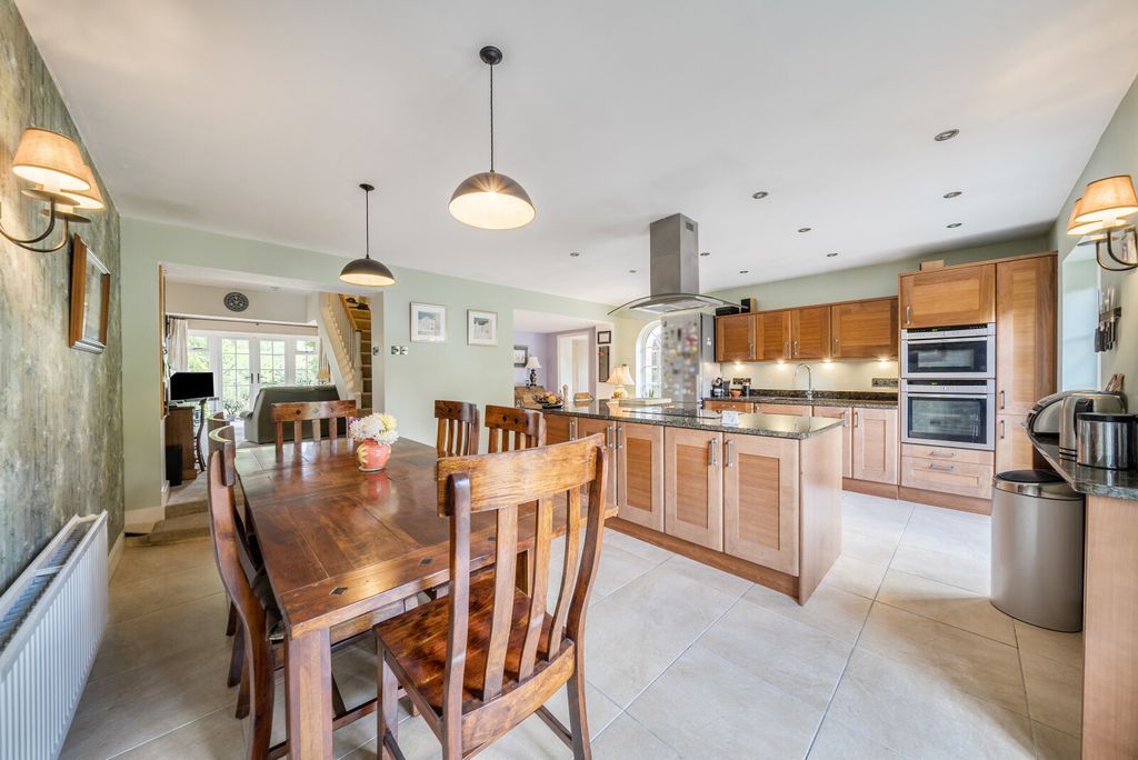 Property photo 3 of 24 1344161-12-68B0A6...