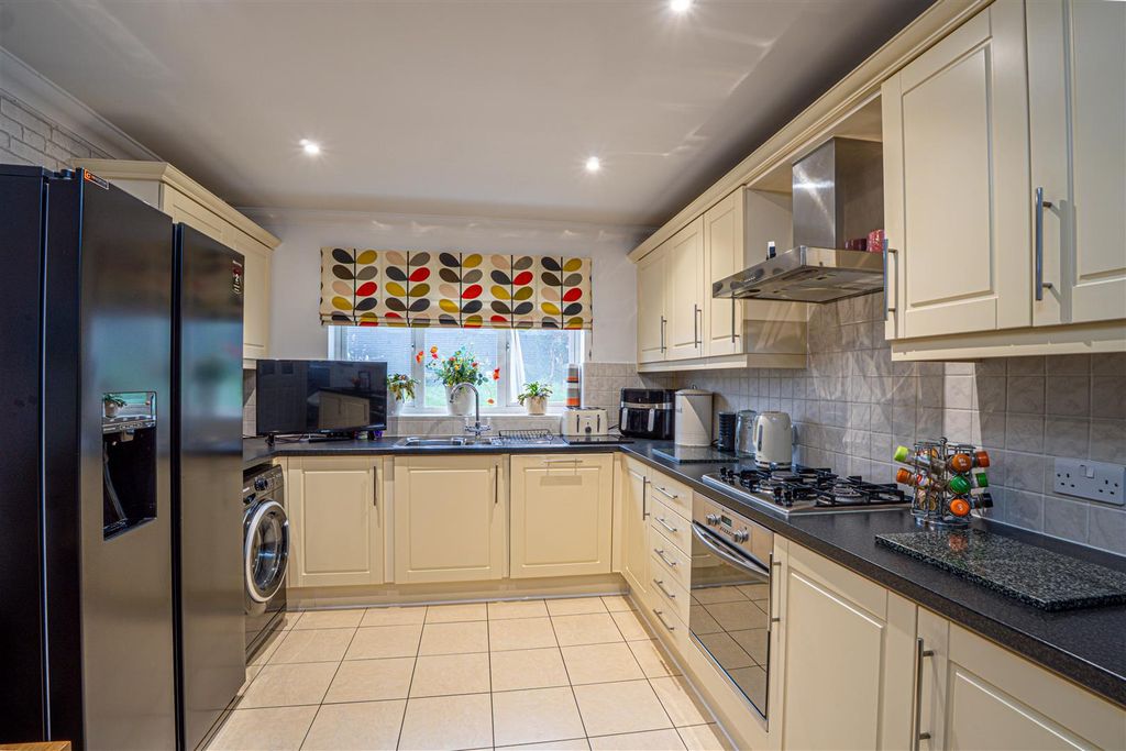 Property photo 3 of 29 Dsc00834-Hdr.Jpg