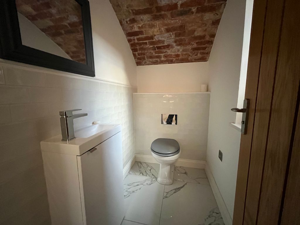 Property photo 3 of 10 Image