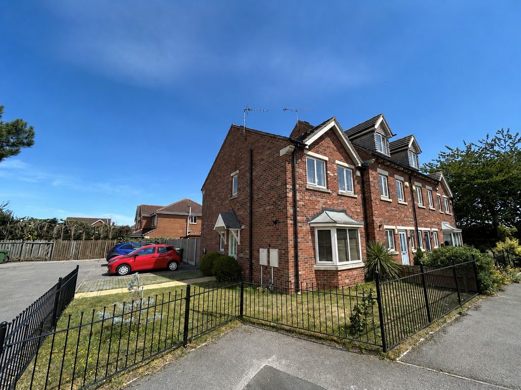 Property photo 1 of 3