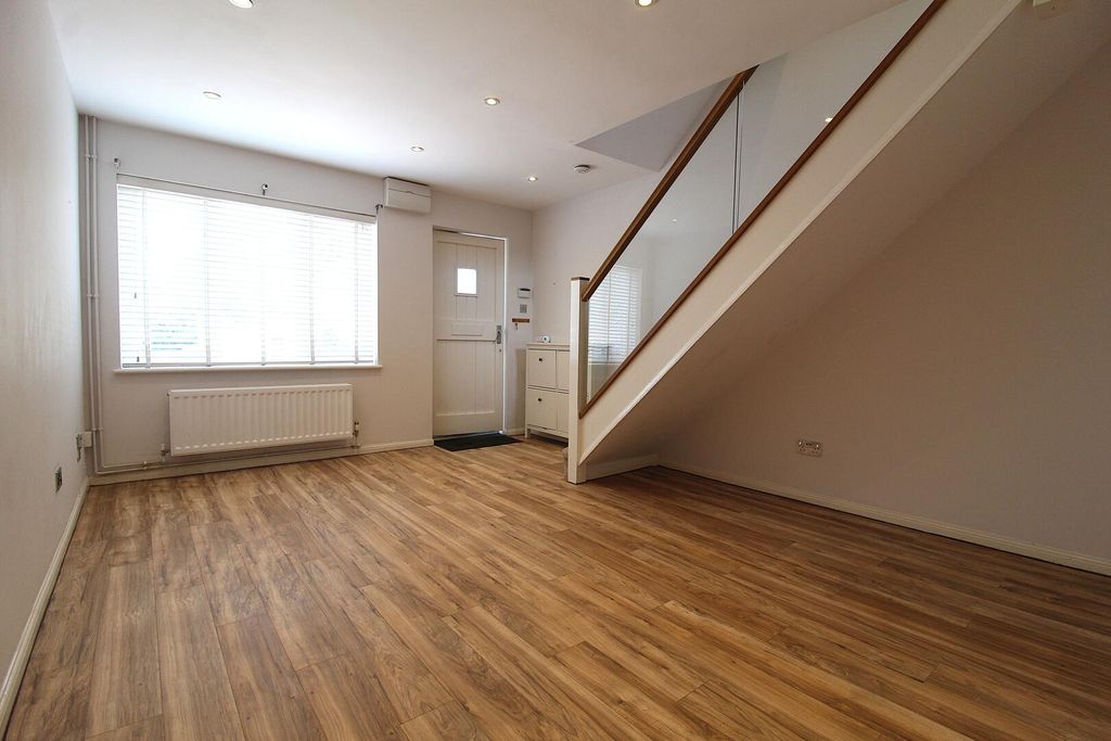 Property photo 2 of 13 Hallway