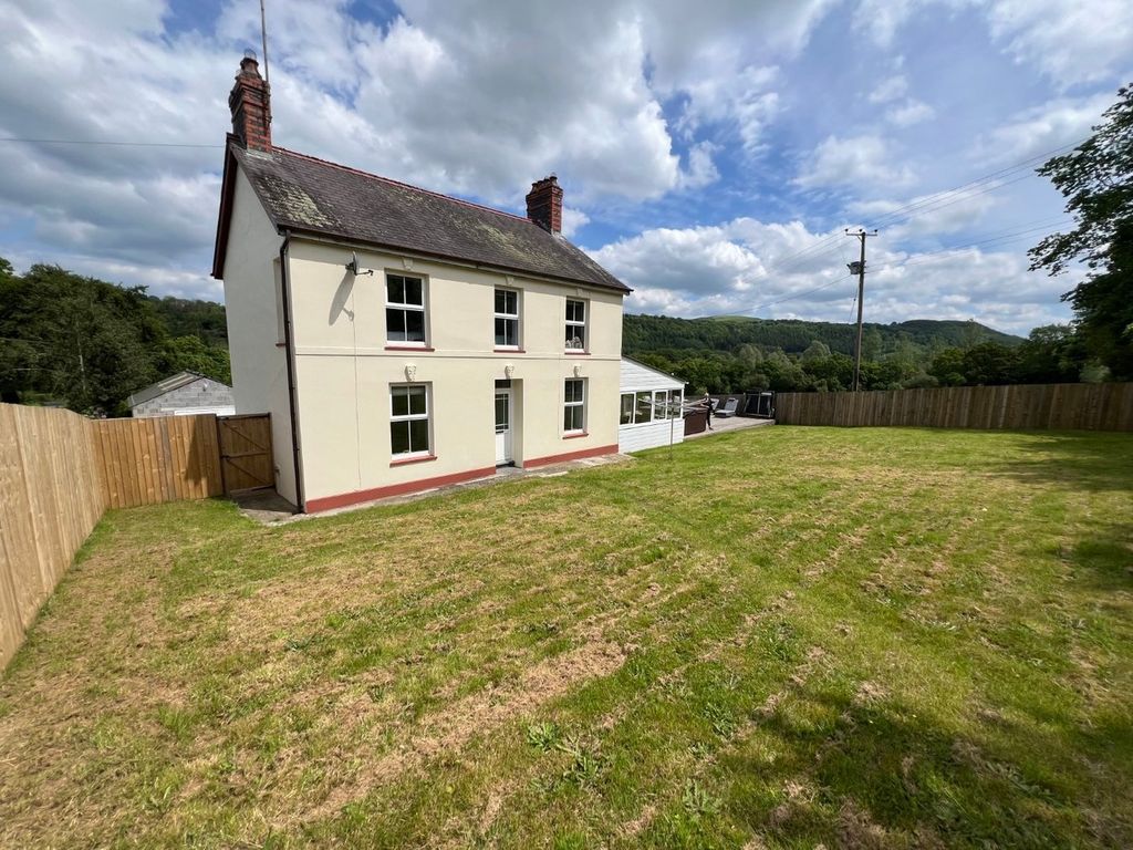 Property photo 2 of 50