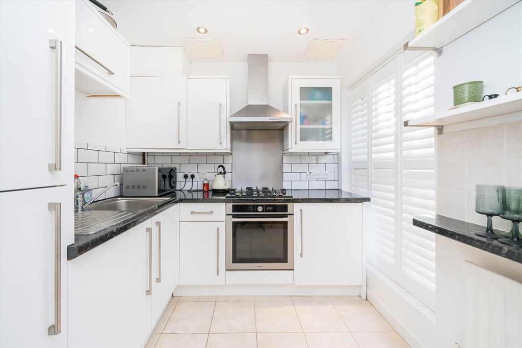 Property photo 3 of 4