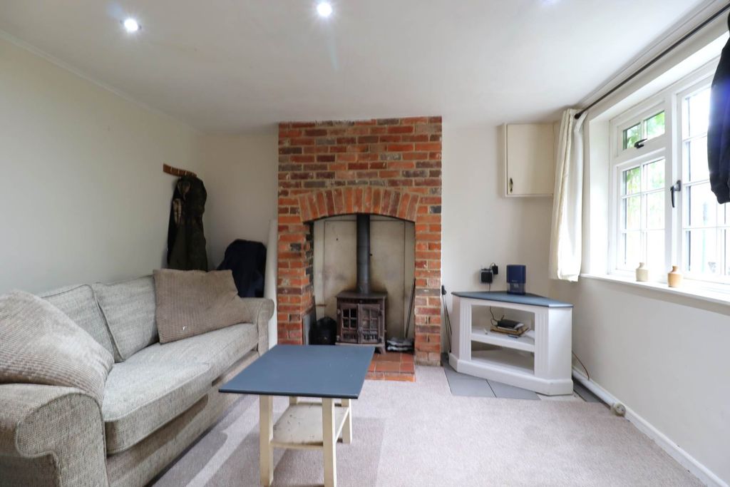 Property photo 2 of 10