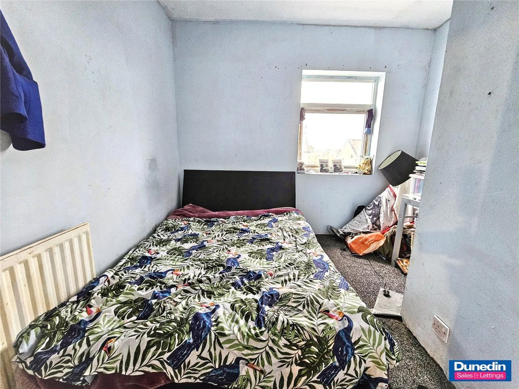 Property photo 3 of 13 Picture No. 02