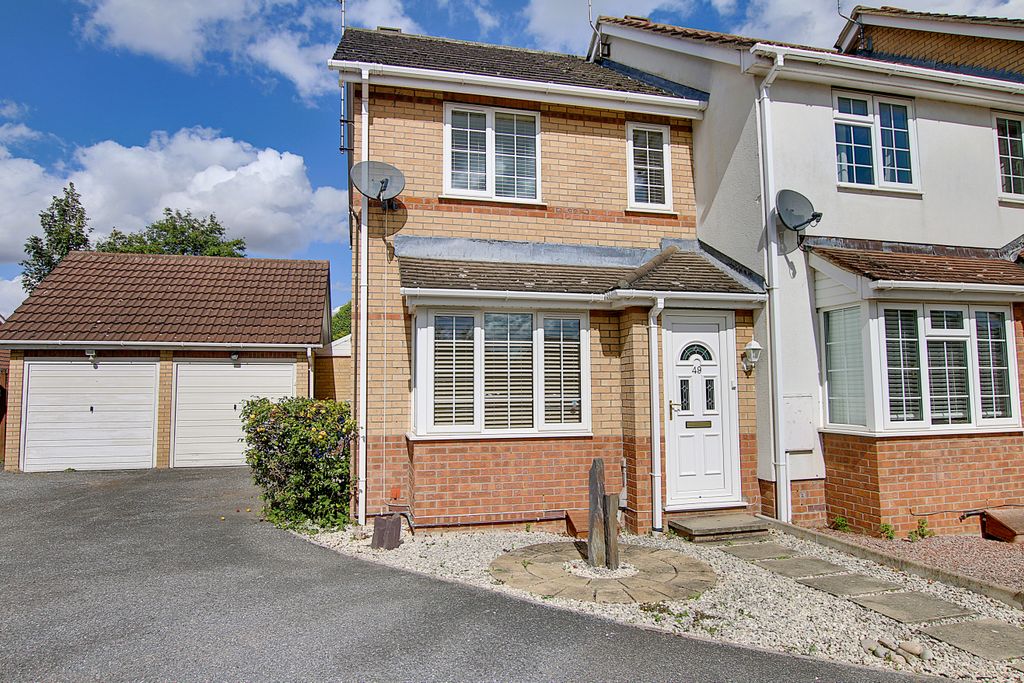Property photo 1 of 11