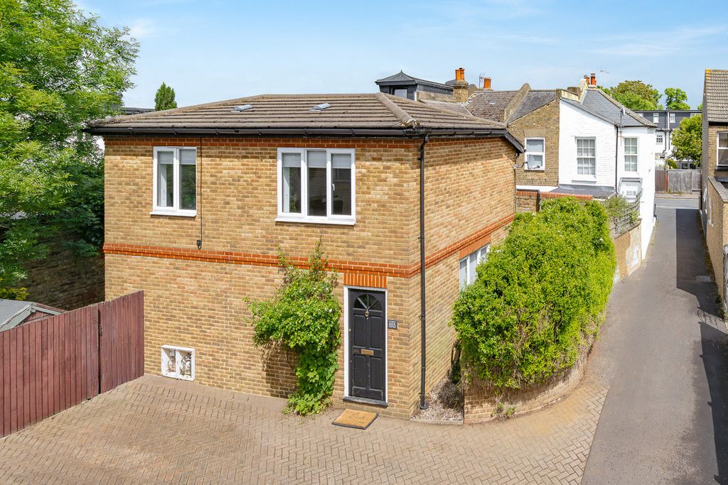 Property photo 1 of 26