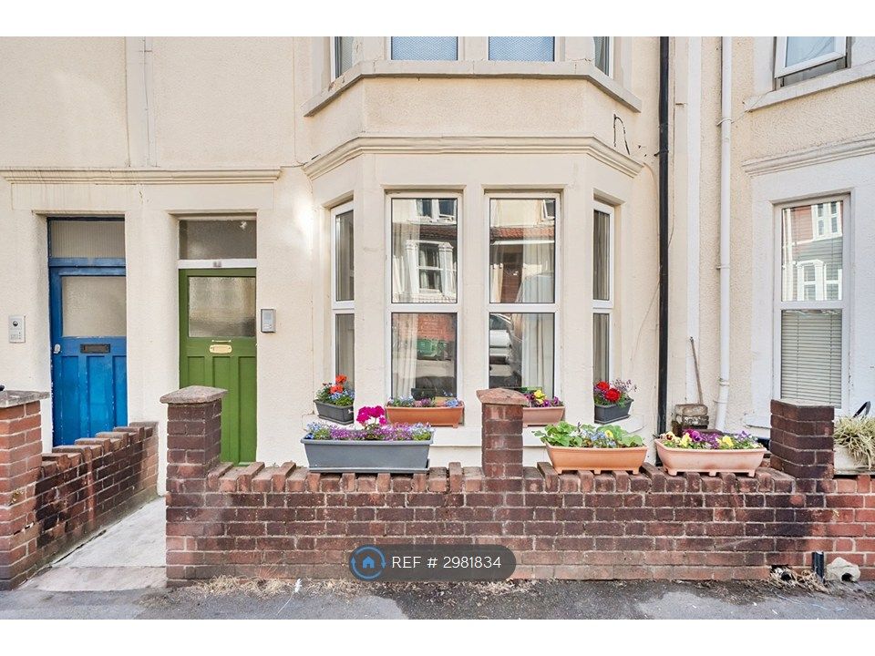 Property photo 1 of 13 Front