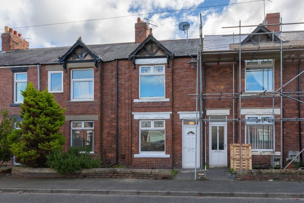 Property photo 1 of 16
