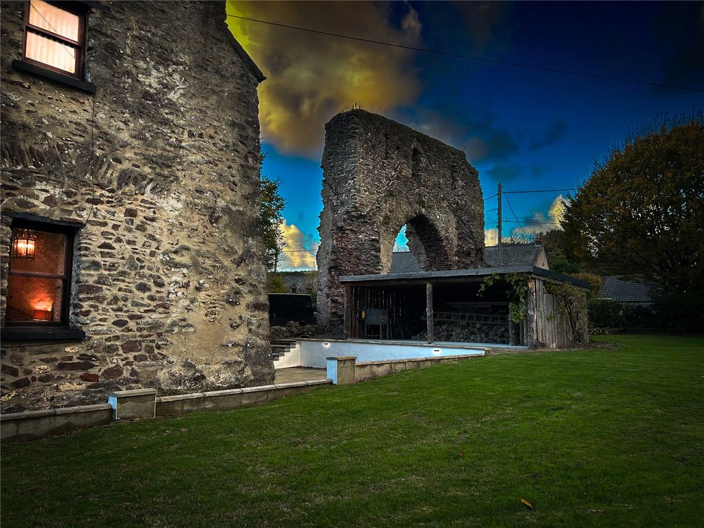 Property photo 3 of 32 Picture No. 12