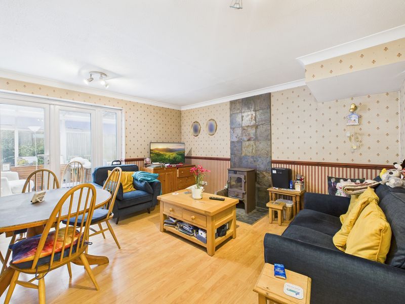 Property photo 1 of 11 Sitting Room