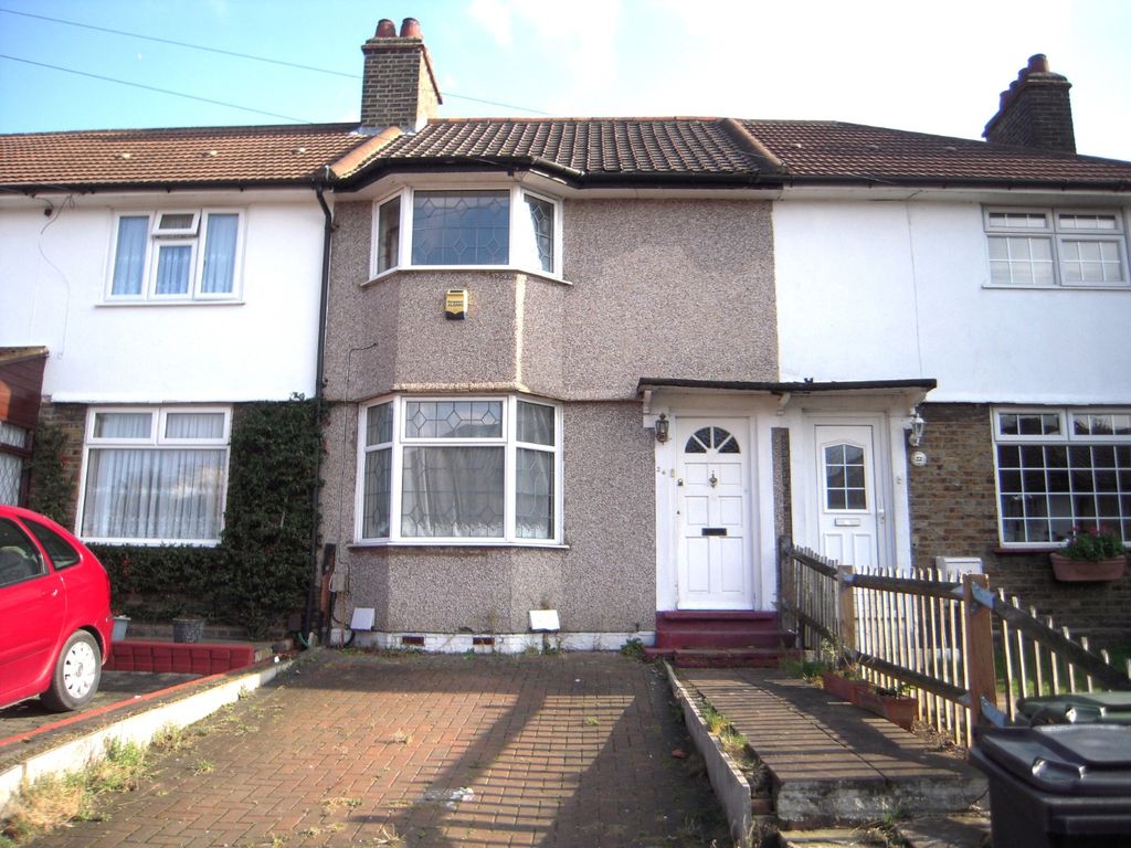 Property photo 1 of 8 827490