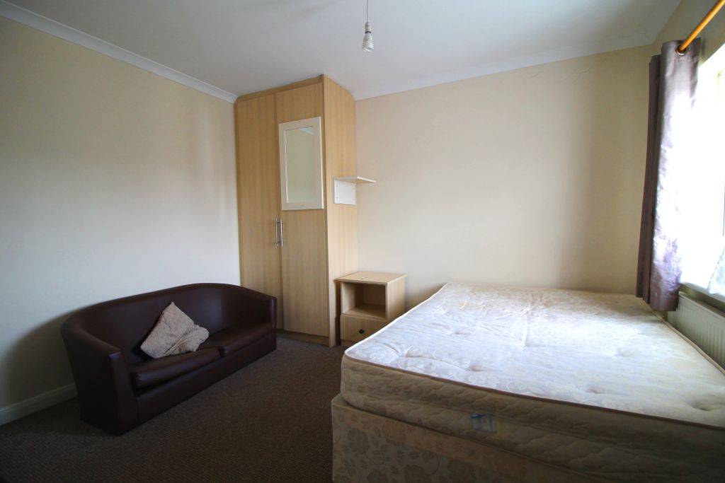 Property photo 2 of 3