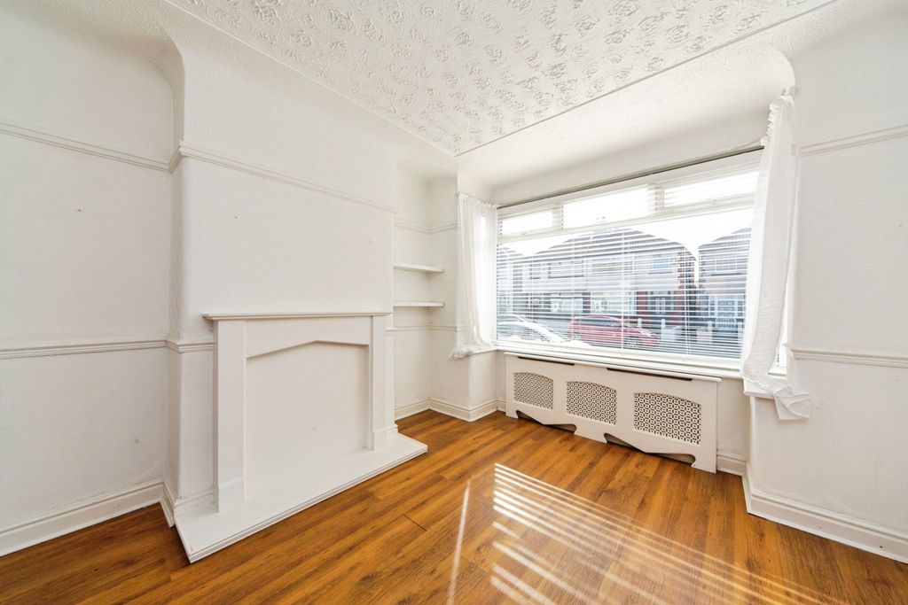 Property photo 2 of 16 Pbox-Img.Jpg
