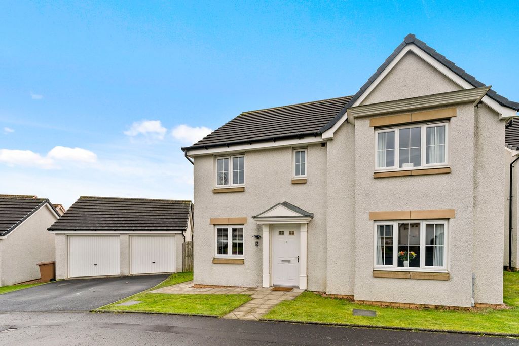 Property photo 1 of 38