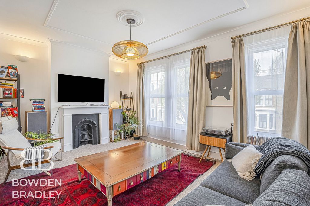 Property photo 3 of 14