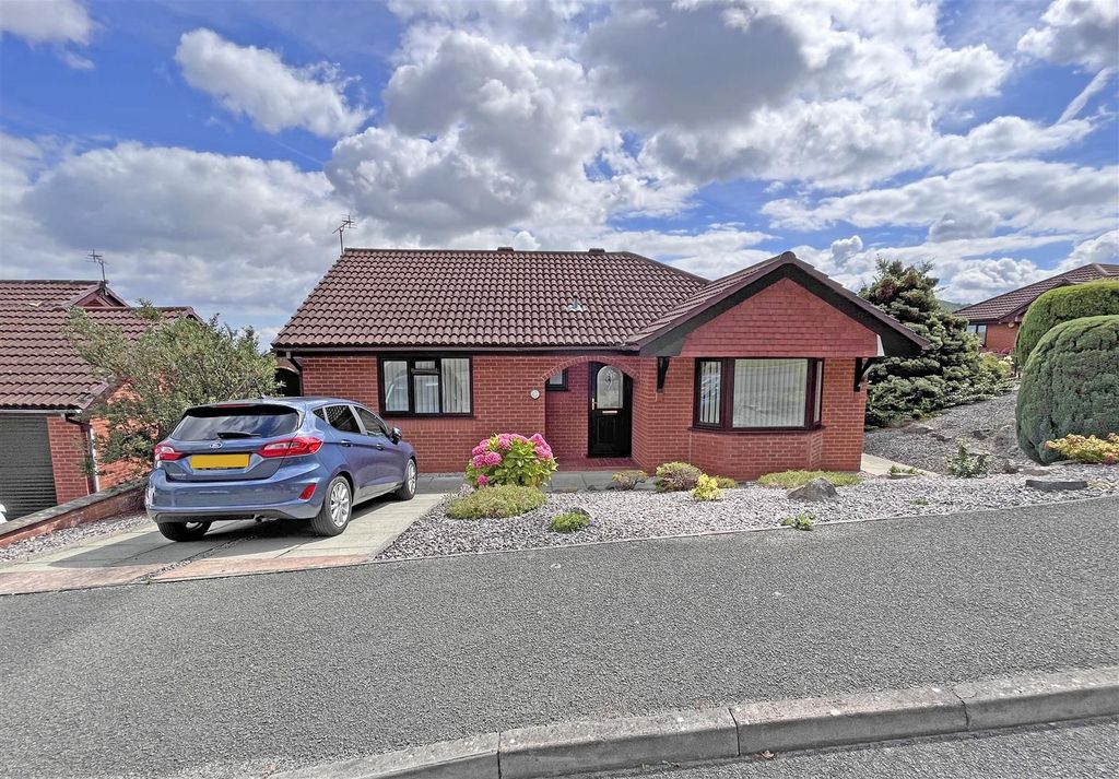 Property photo 1 of 26 Front Aspect.Jpg