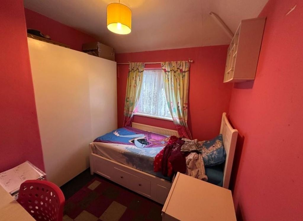 Property photo 2 of 4