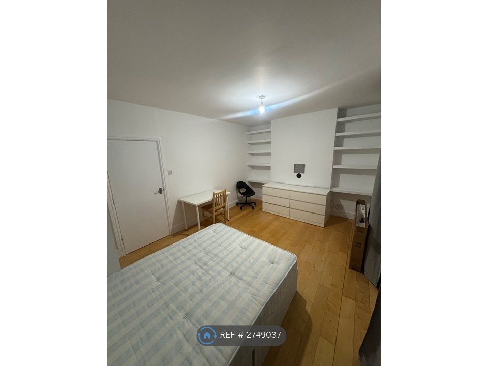 Property photo 2 of 6 Room