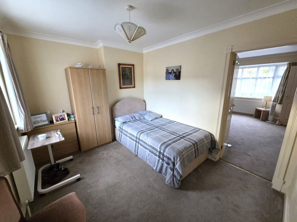 Property photo 3 of 14