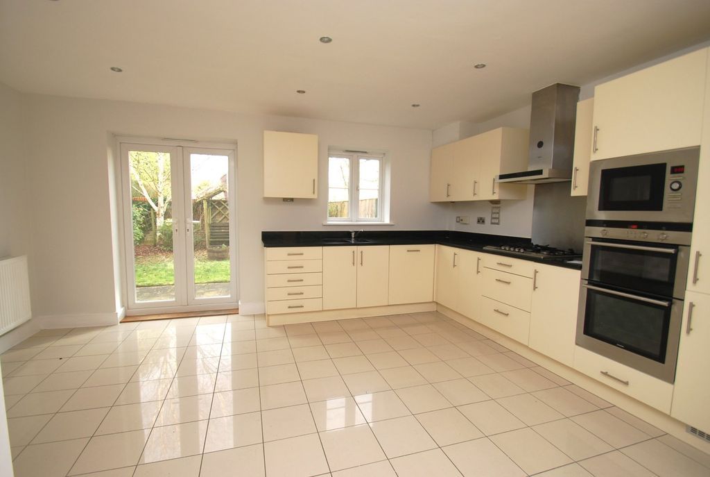 Property photo 1 of 11 Picture No. 17