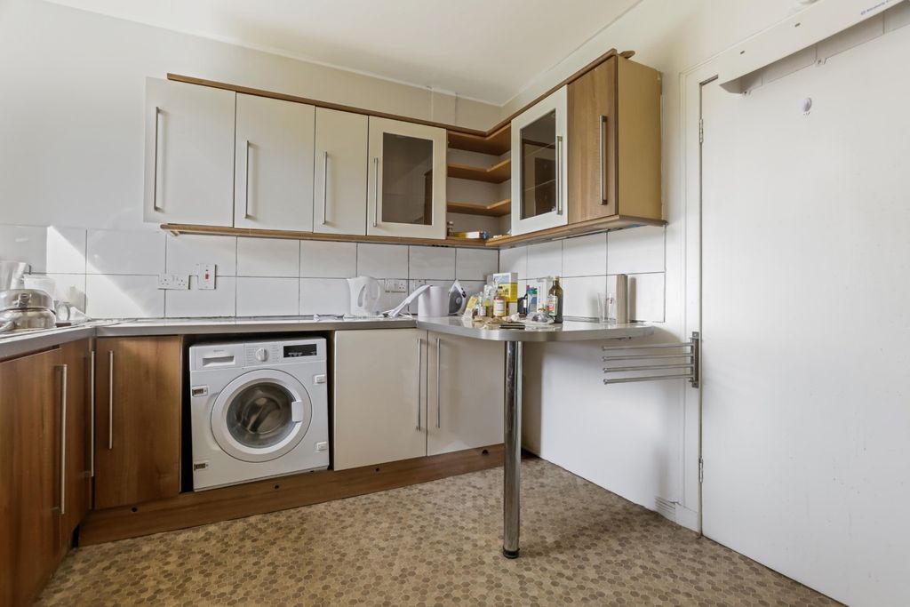 Additional image 6 of 3 bed penthouse for saleKenmar Road, North Lanarkshire, Hamilton ML3