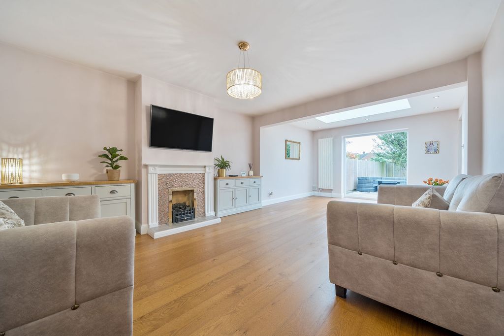 Property photo 3 of 15