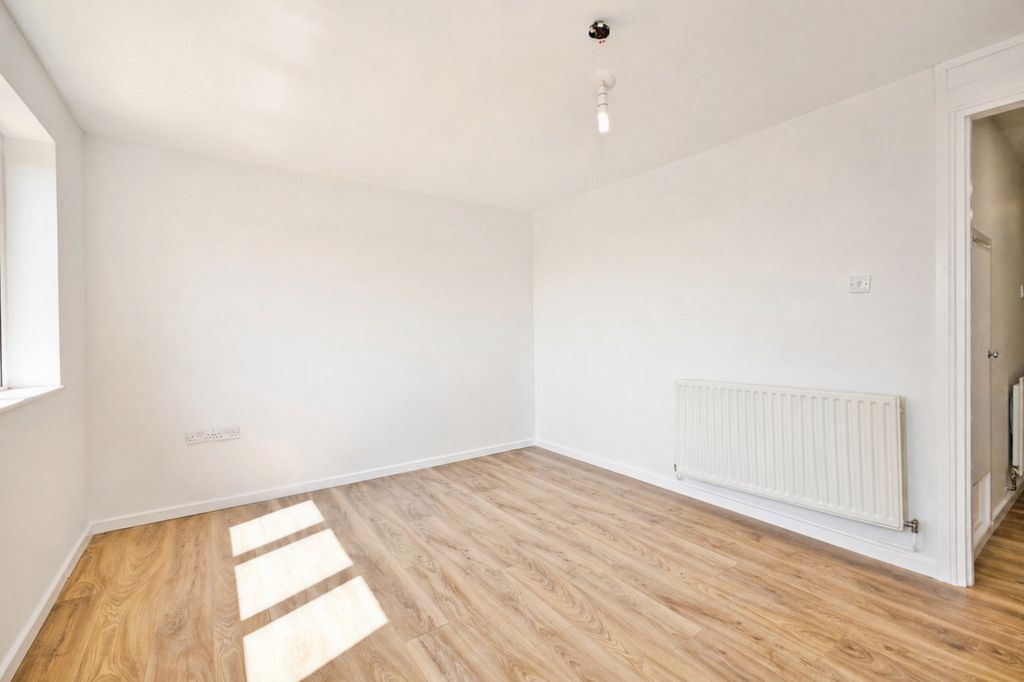 Property photo 2 of 15 Pbox-Img.Jpg
