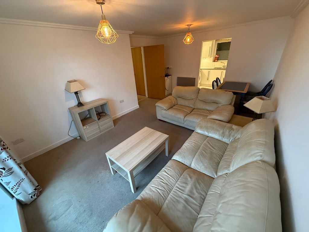 Property photo 2 of 19