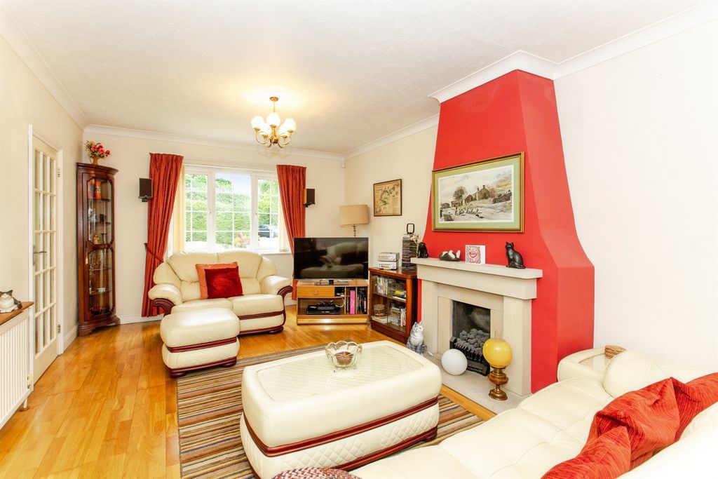 Property photo 3 of 15