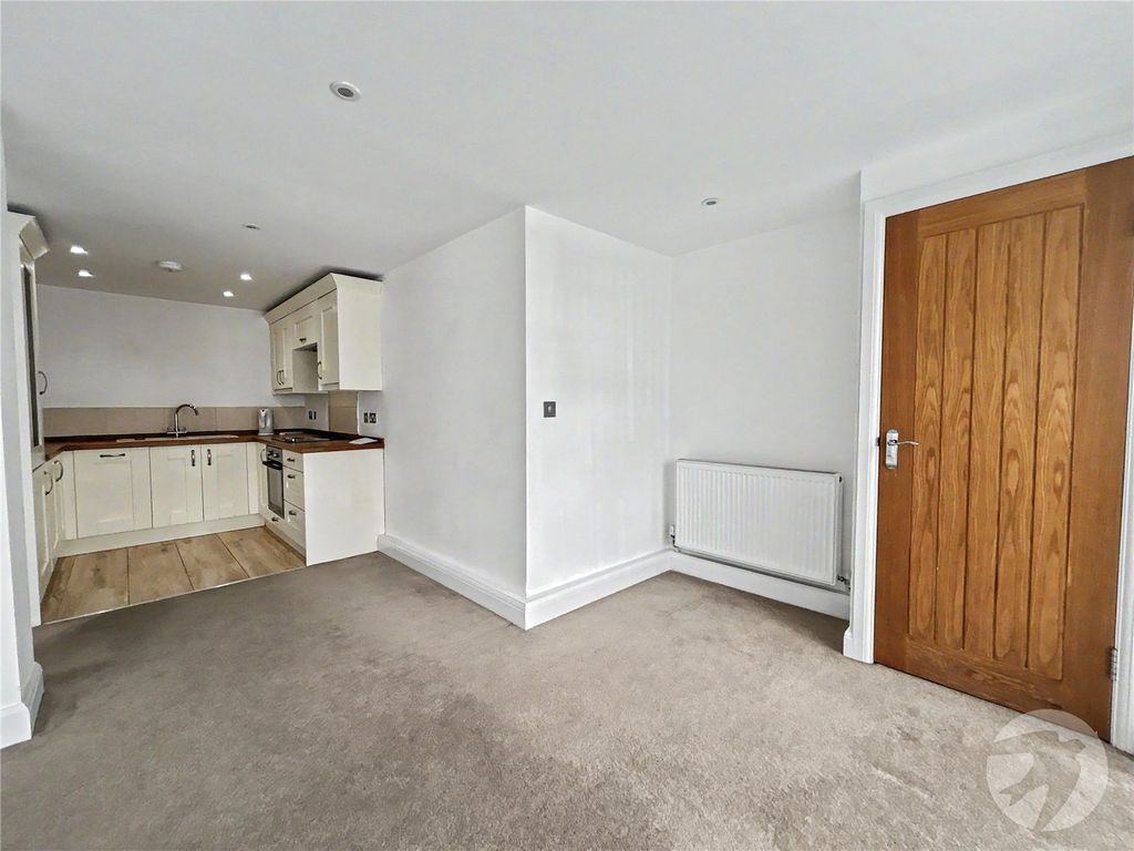 Property photo 3 of 23 Picture No. 07