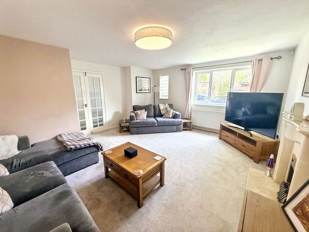 Property photo 2 of 22