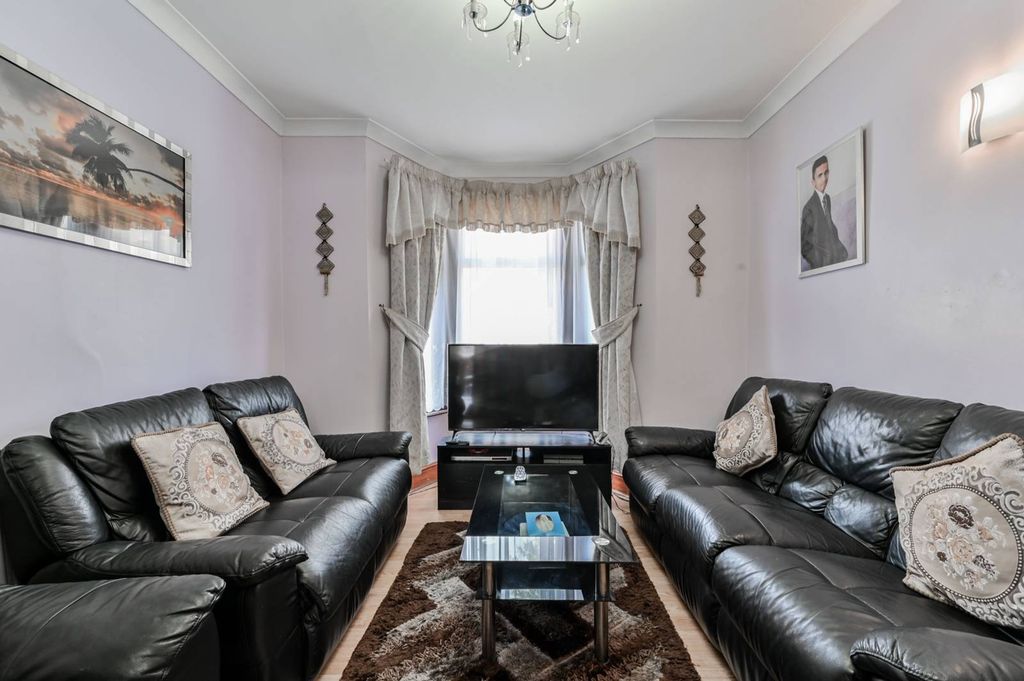 Property photo 3 of 16