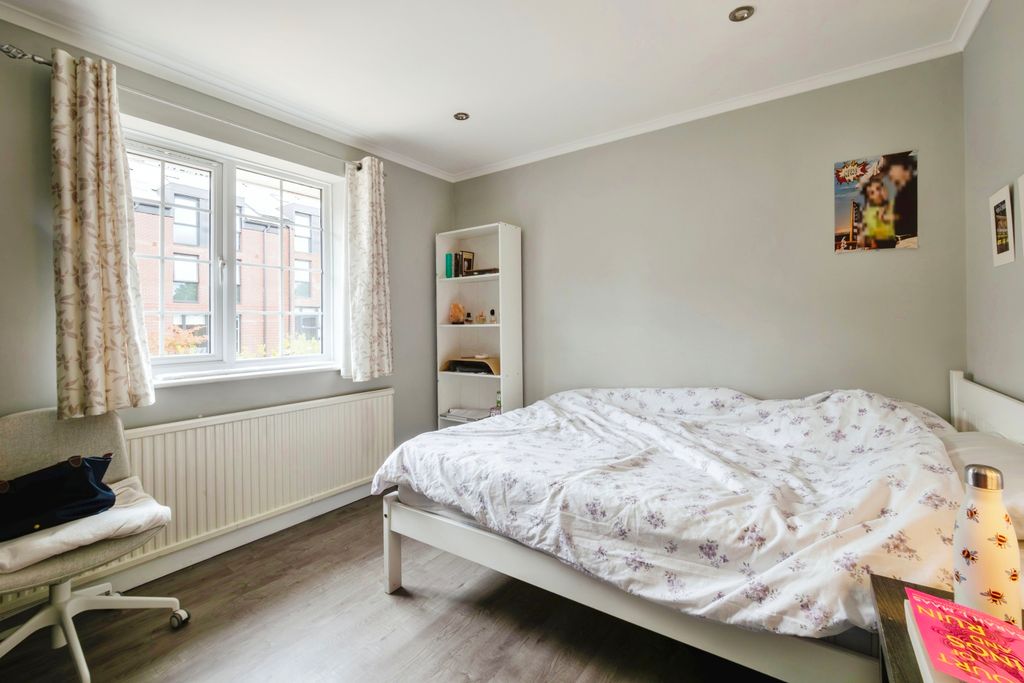 Property photo 2 of 17 Photography