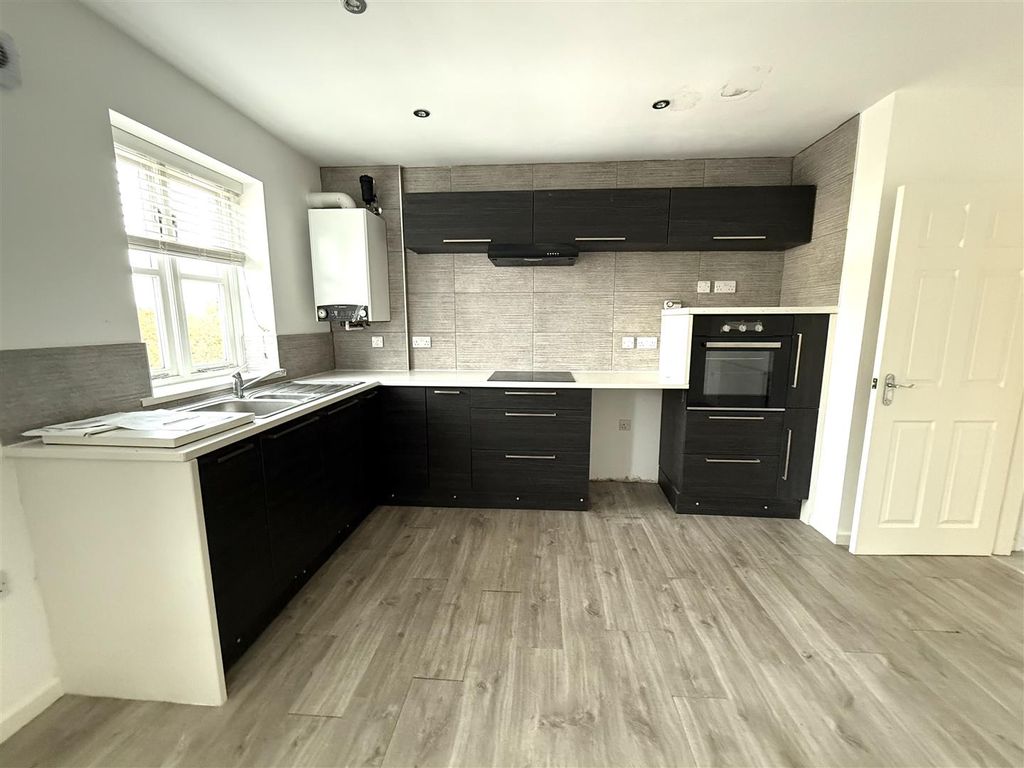 Property photo 2 of 10 4 Bm New 567.Jpeg