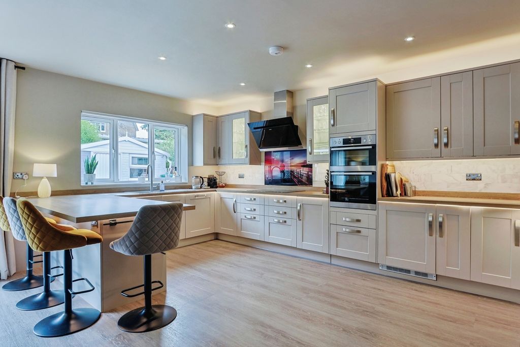 Property photo 3 of 29 Pbox-Img.Jpg