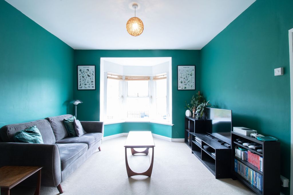 Property photo 3 of 34