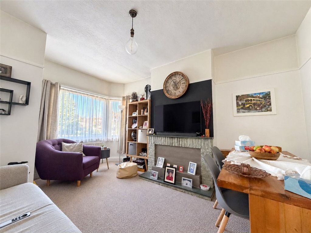 Property photo 2 of 13 Picture No. 20