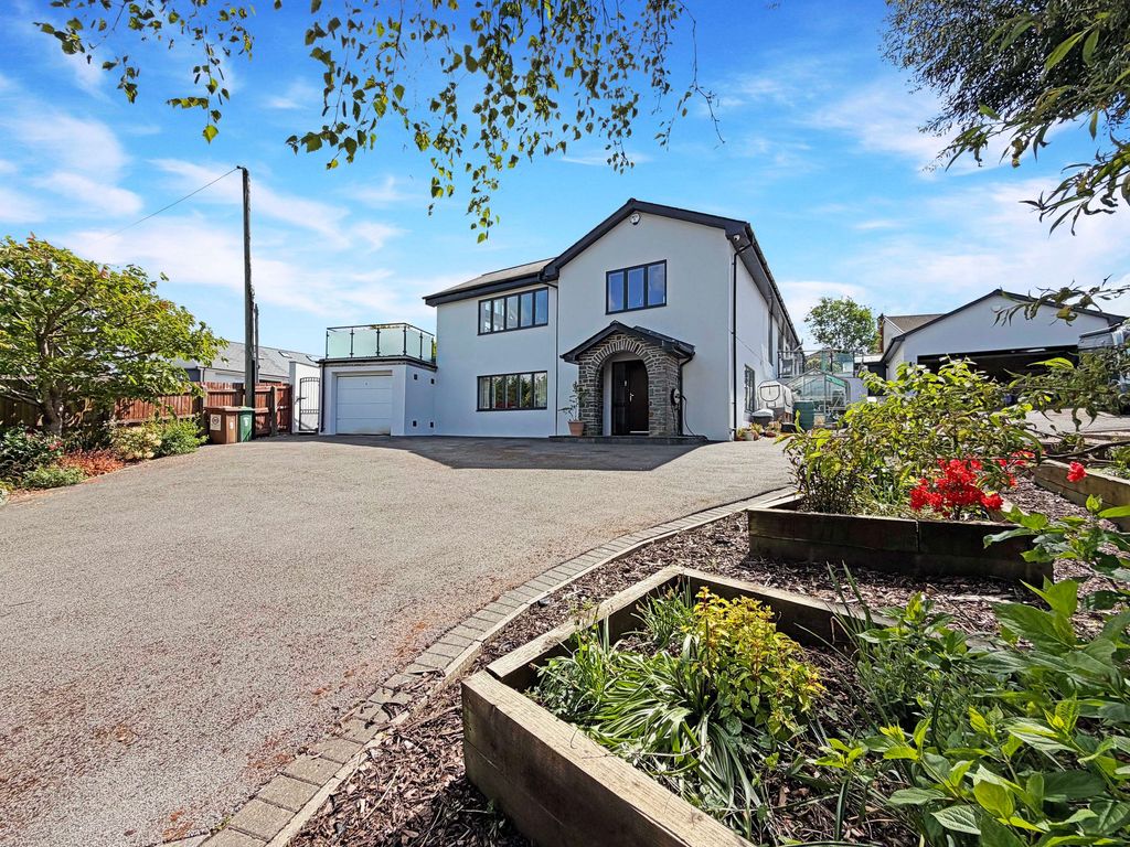 Property photo 1 of 49