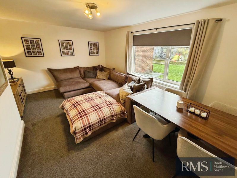 Property photo 3 of 9 Photo 9