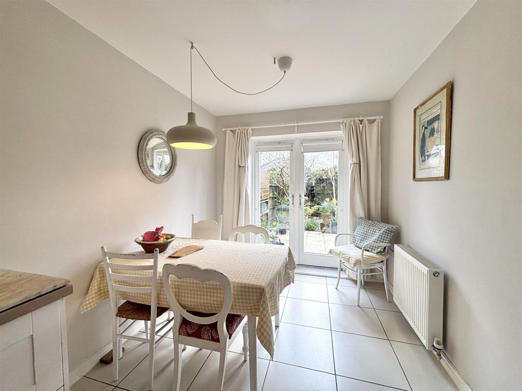 Property photo 3 of 14 Kitchen 2.Jpg