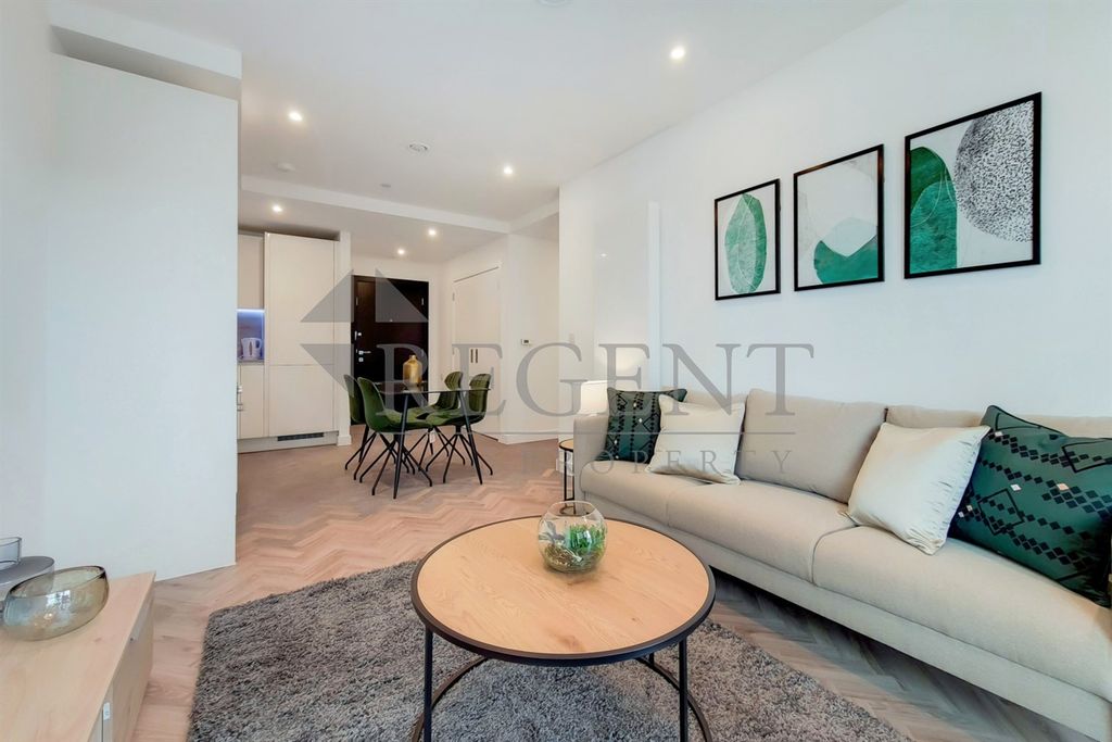 Property photo 3 of 10 Open Plan