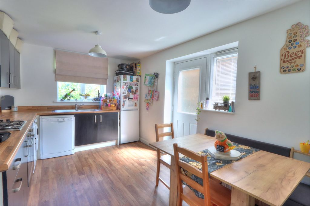 Property photo 2 of 12 Picture No. 04